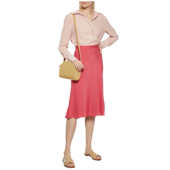 Theory Dresses & Skirts - NWT THEORYSilk-blend crepe de chine skirt Pink Lettuce trim Size 14